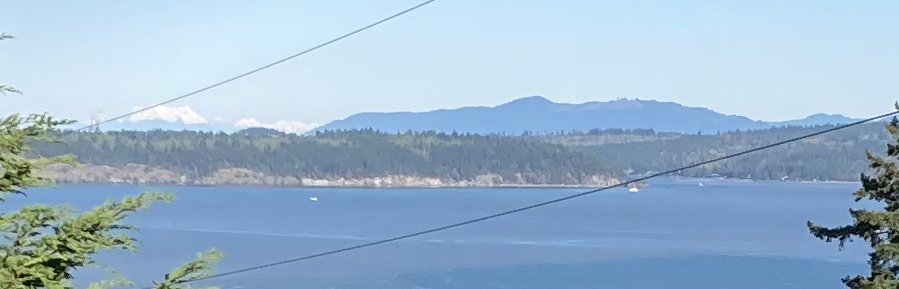 CANADIAN MOUNTAINS FROM EMORY TRAIL